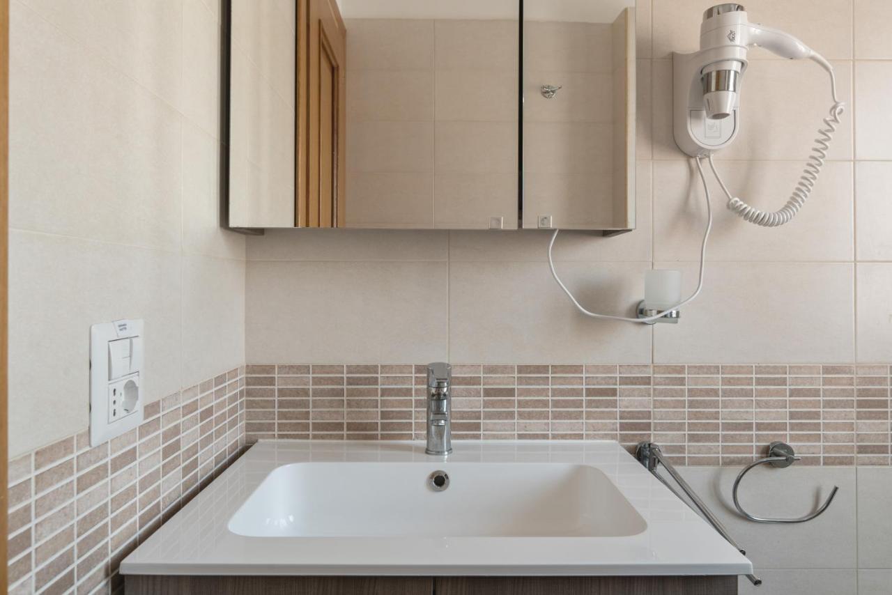 Walking Distance From San Pietro Apartment Luaran gambar